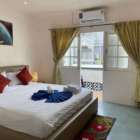 Inn Dulgence Patong Экстерьер фото